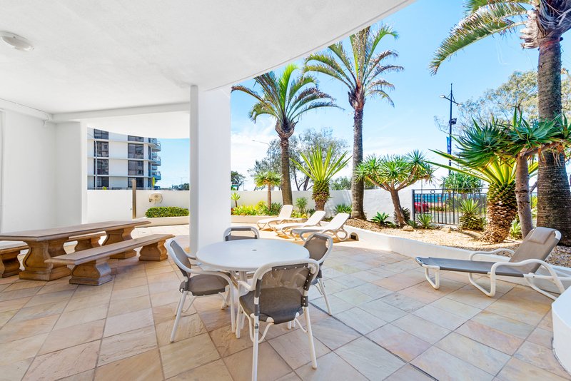 Photo - 325/2 View Avenue, Surfers Paradise QLD 4217 - Image 29