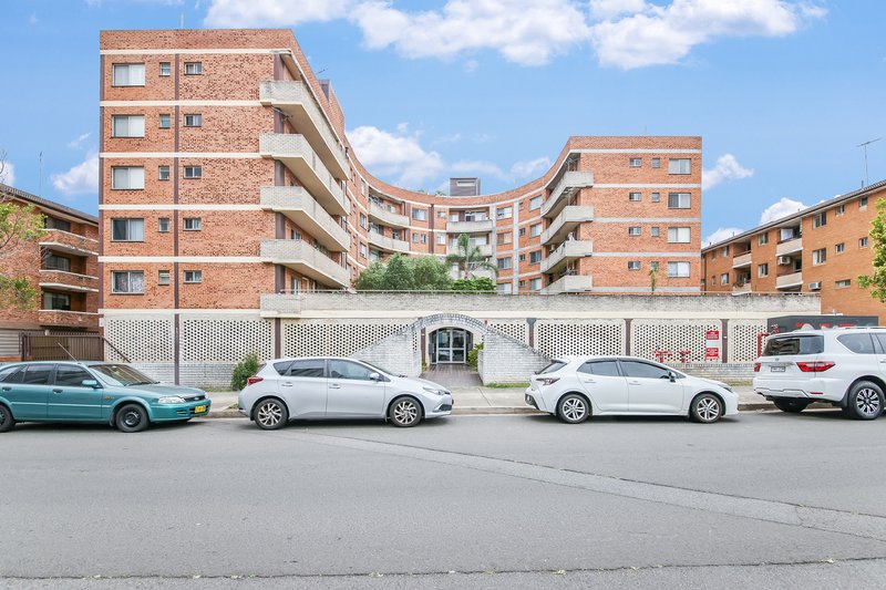 Photo - 32/55-59 Goulburn Street, Liverpool NSW 2170 - Image 1