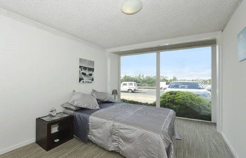 Photo - 3/256 Kingsford Smith Drive, Hamilton QLD 4007 - Image 5