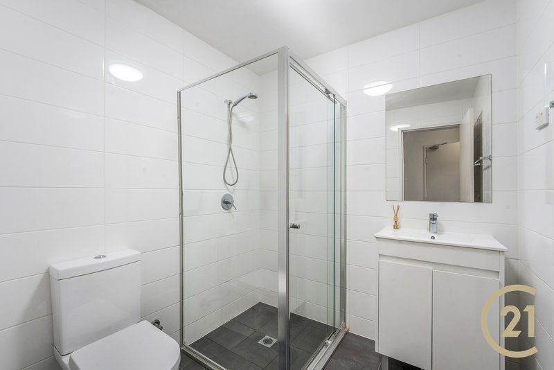 Photo - 32/6-8 George Street, Warwick Farm NSW 2170 - Image 6