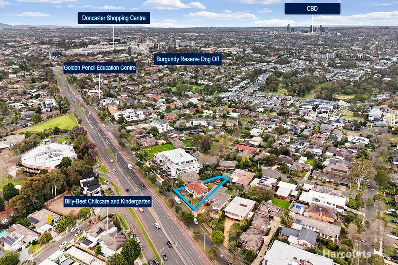 Photo - 326 Manningham Road, Doncaster VIC 3108 - Image 12