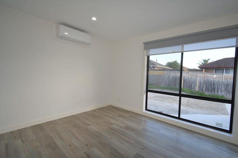 Photo - 3/26 Nockolds Crescent, Noble Park North VIC 3174 - Image 4
