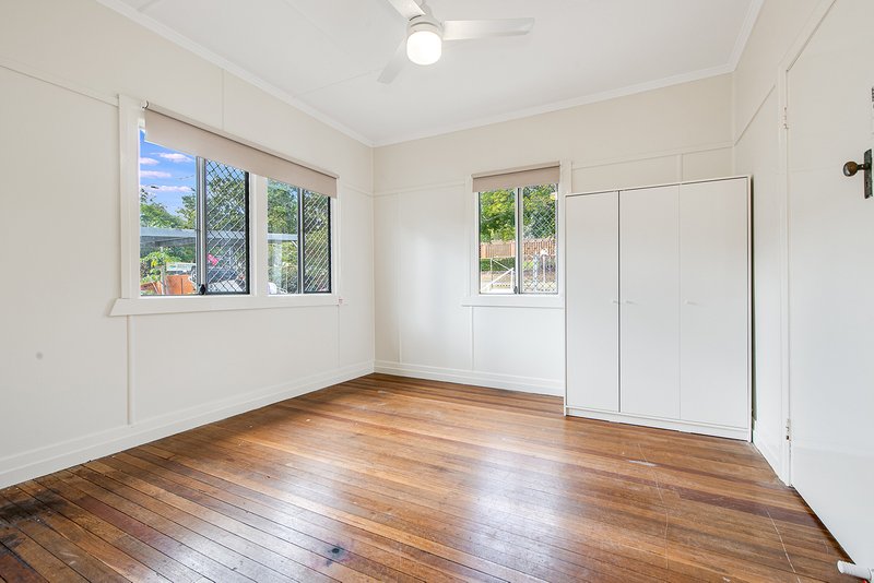 Photo - 326 Nursery Road, Holland Park QLD 4121 - Image 7