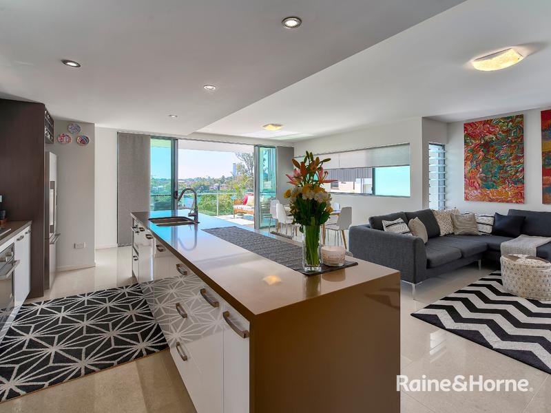 Photo - 3/26 Ryans Road, St Lucia QLD 4067 - Image 4