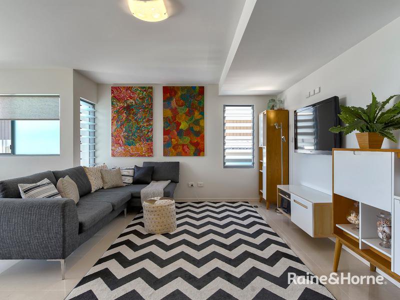 Photo - 3/26 Ryans Road, St Lucia QLD 4067 - Image 5