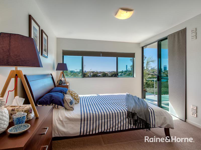 Photo - 3/26 Ryans Road, St Lucia QLD 4067 - Image 9