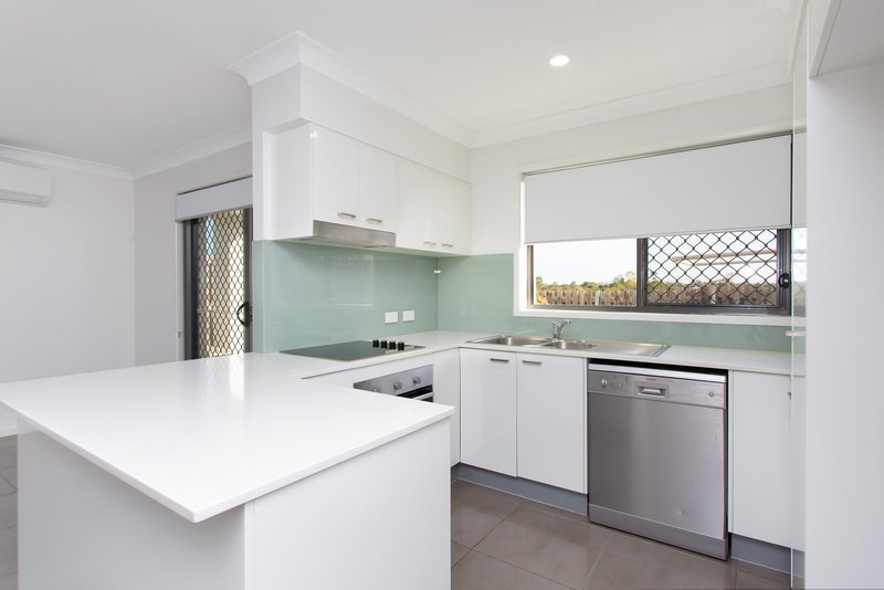 Photo - 32/60 Grahams Road, Strathpine QLD 4500 - Image 9