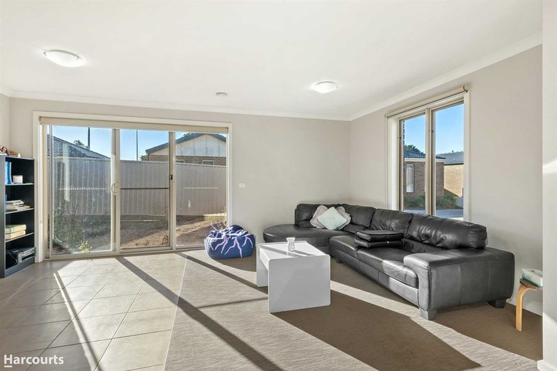 Photo - 3/261 Albert Street, Sebastopol VIC 3356 - Image 8