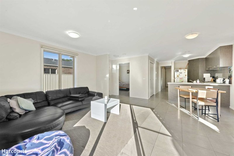 Photo - 3/261 Albert Street, Sebastopol VIC 3356 - Image 9