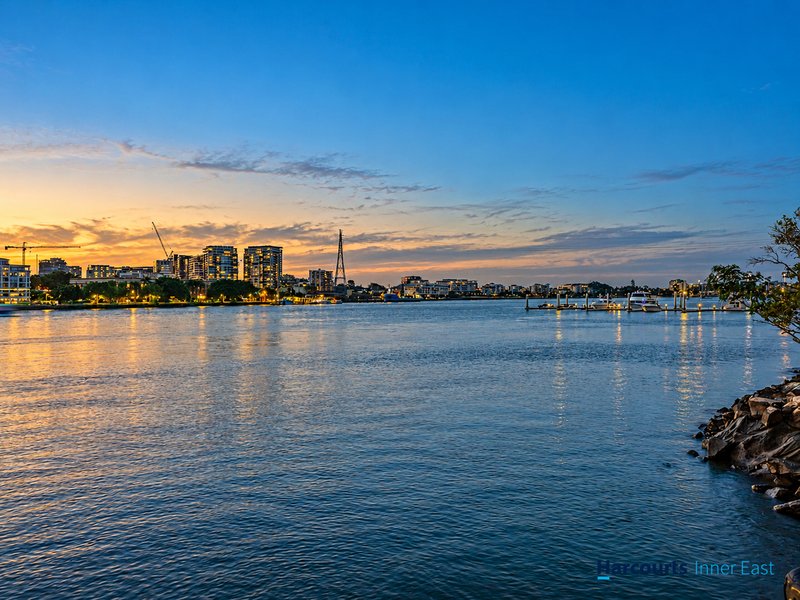 Photo - 326/16 Waterline Crescent, Bulimba QLD 4171 - Image 9