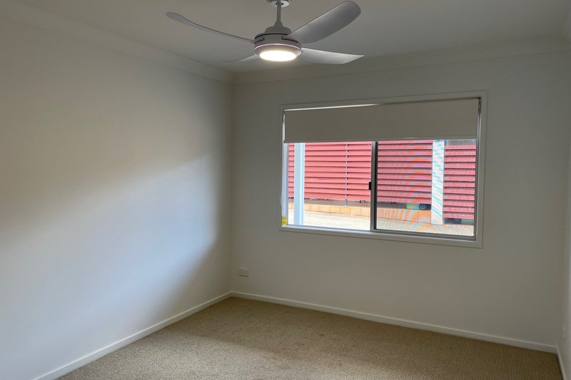 Photo - 3/267b Geddes Street, Centenary Heights QLD 4350 - Image 4