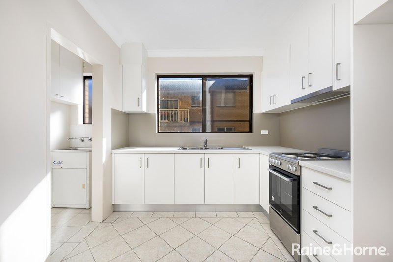 Photo - 3/27-29 Dryden Street, Campsie NSW 2194 - Image 2