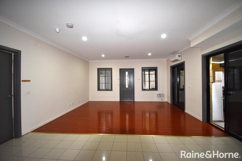 Photo - 3/27-29 Golden Grove, Springvale South VIC 3172 - Image 2