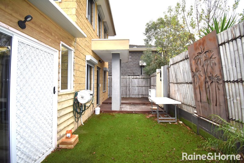Photo - 3/27-29 Golden Grove, Springvale South VIC 3172 - Image 8