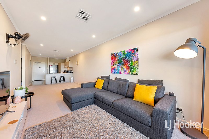 Photo - 3/27-29 Metro Parade, Mawson Lakes SA 5095 - Image 1