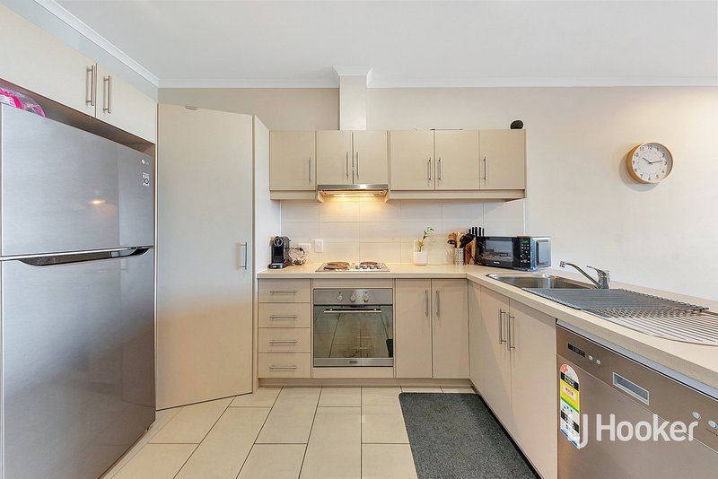 Photo - 3/27-29 Metro Parade, Mawson Lakes SA 5095 - Image 4