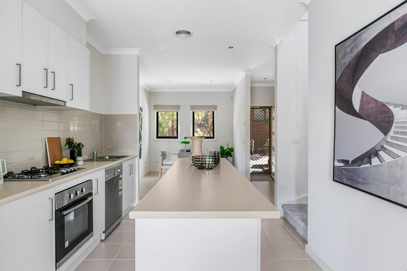 Photo - 3/27-29 Miranda Road, Reservoir VIC 3073 - Image 3