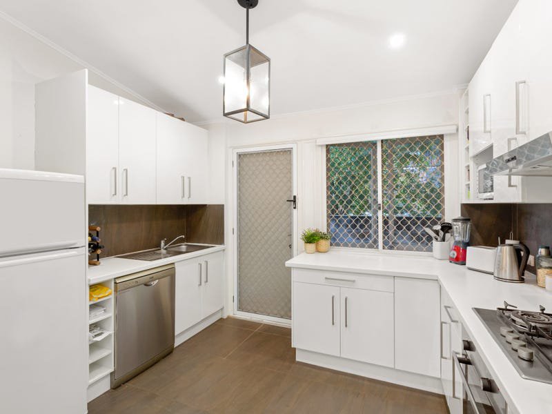 Photo - 3/27 Bayliss Street, Toowong QLD 4066 - Image 2