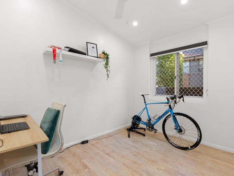 Photo - 3/27 Bayliss Street, Toowong QLD 4066 - Image 6