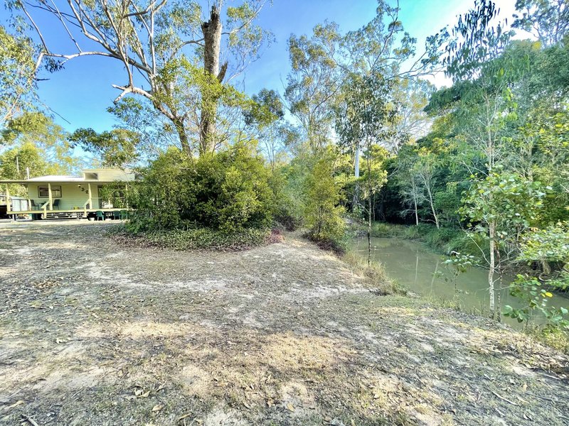 Photo - 327 Bells Road, Rodds Bay QLD 4678 - Image 14