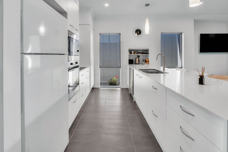 Photo - 32/7 Halcyon Drive, Pimpama QLD 4209 - Image 2