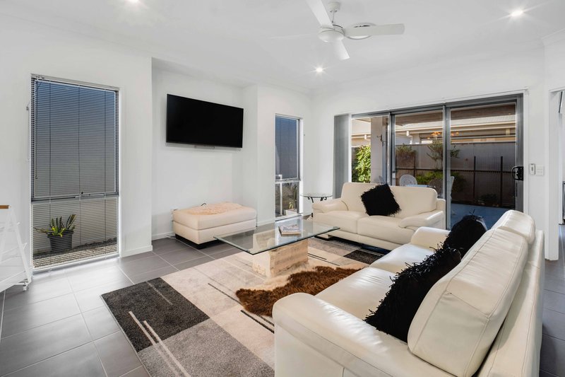 Photo - 32/7 Halcyon Drive, Pimpama QLD 4209 - Image 5