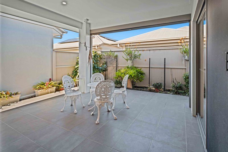 Photo - 32/7 Halcyon Drive, Pimpama QLD 4209 - Image 8