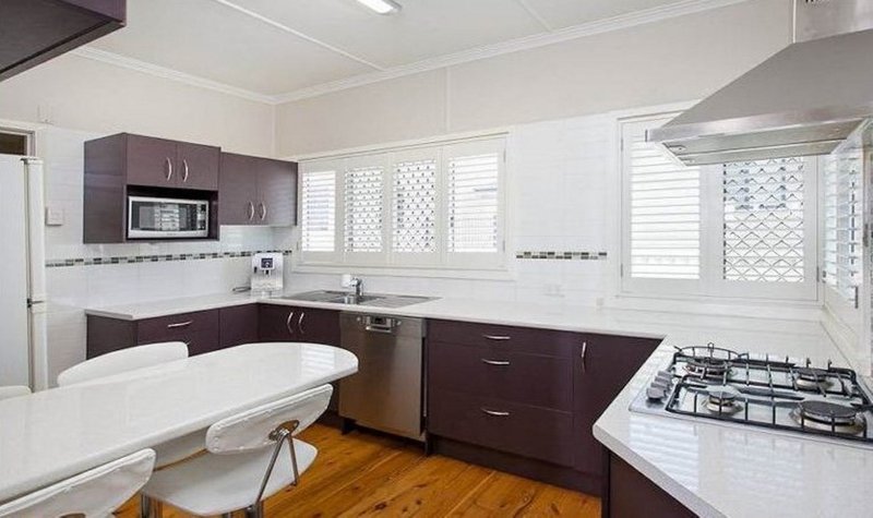 Photo - 327 Hamilton Road, Chermside QLD 4032 - Image 2