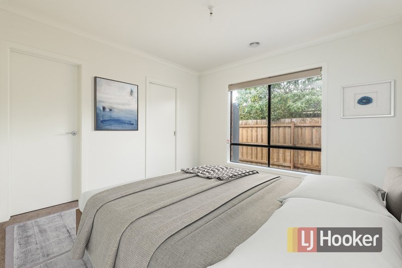 Photo - 3/27 Henty Street, Pakenham VIC 3810 - Image 4