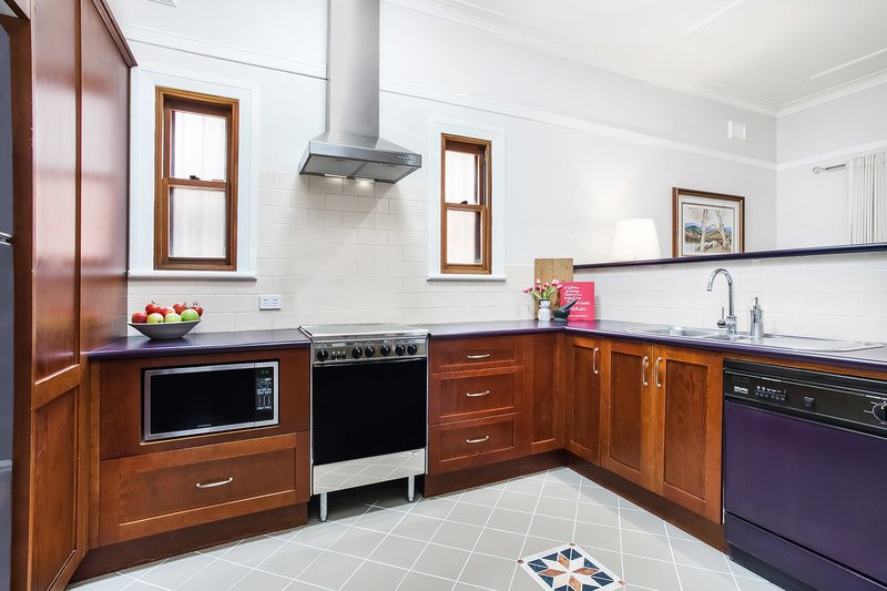 Photo - 327 New Canterbury Road, Dulwich Hill NSW 2203 - Image 3