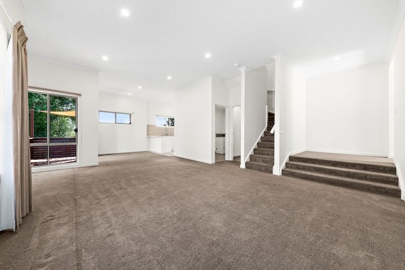 Photo - 3/27 Terrigal Crescent, Kilsyth VIC 3137 - Image 2