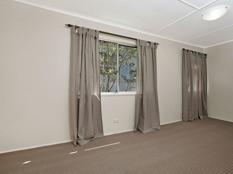 Photo - 327 Whites Road, Lota QLD 4179 - Image 8