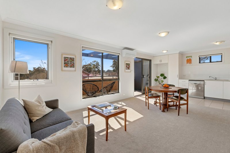 Photo - 3/27 Whitmore Crescent, Watson ACT 2602 - Image 1