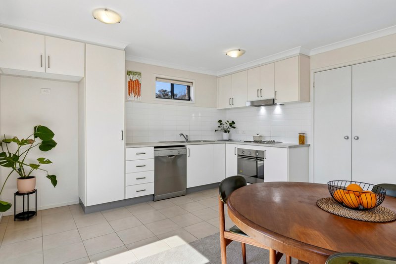 Photo - 3/27 Whitmore Crescent, Watson ACT 2602 - Image 5
