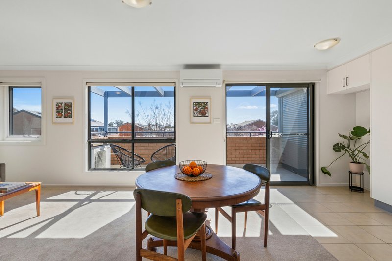 Photo - 3/27 Whitmore Crescent, Watson ACT 2602 - Image 6
