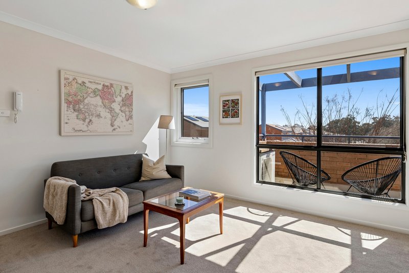 Photo - 3/27 Whitmore Crescent, Watson ACT 2602 - Image 7