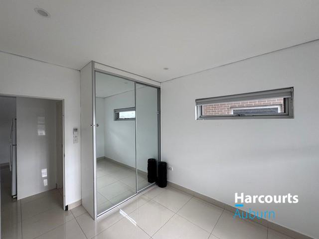 Photo - 3/27 Woodville Road, Chester Hill NSW 2162 - Image 4
