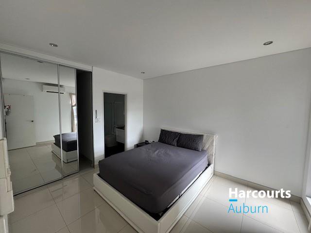 Photo - 3/27 Woodville Road, Chester Hill NSW 2162 - Image 5