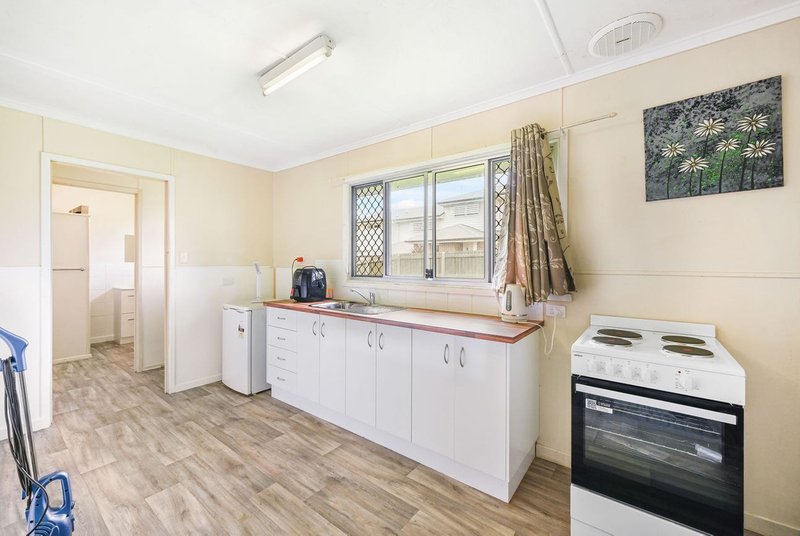 Photo - 3/272 Bridge Street, Newtown QLD 4350 - Image 2