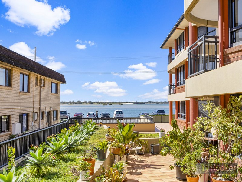 Photo - 3/274 Marine Parade, Labrador QLD 4215 - Image 2