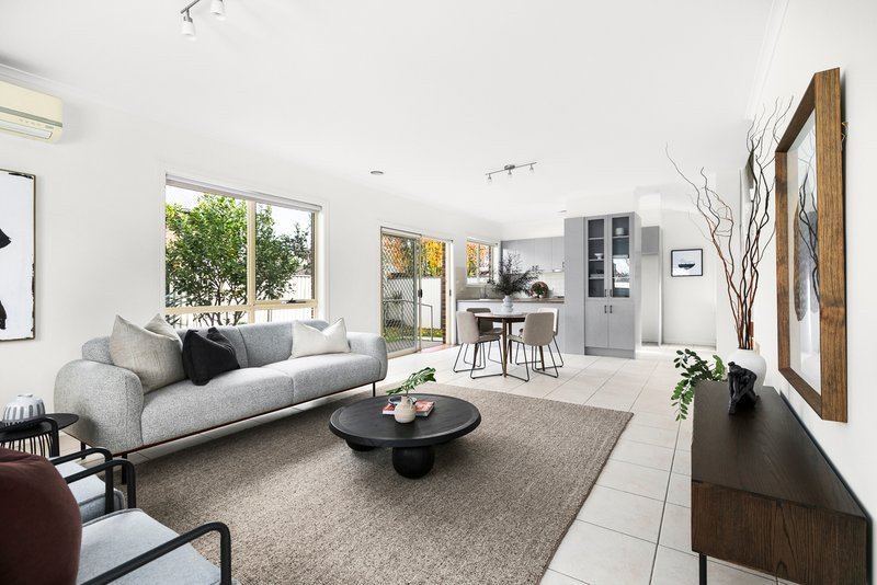 Photo - 3/275 O'Hea Street, Pascoe Vale South VIC 3044 - Image 2