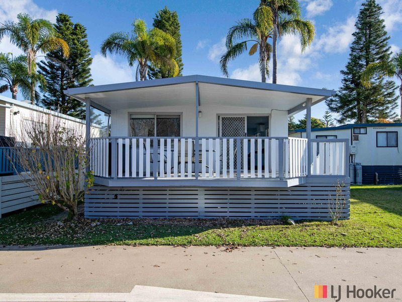 Photo - 327/51 Beach Road, Batehaven NSW 2536 - Image 1