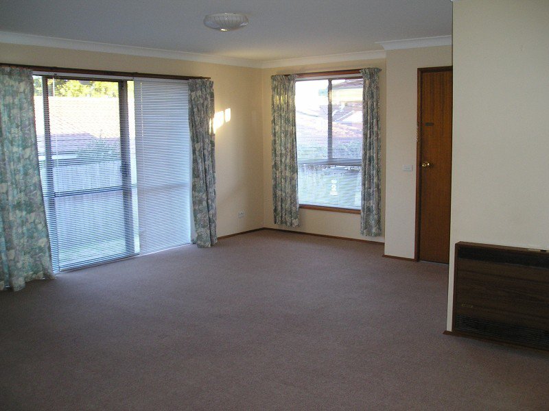 Photo - 3/279 Lambert Street, Bathurst NSW 2795 - Image 2