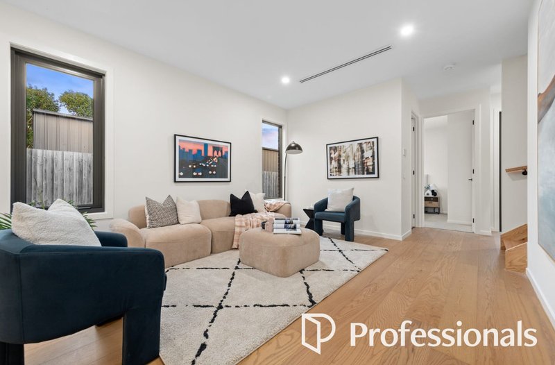 Photo - 3/279 Springvale Road, Nunawading VIC 3131 - Image 3