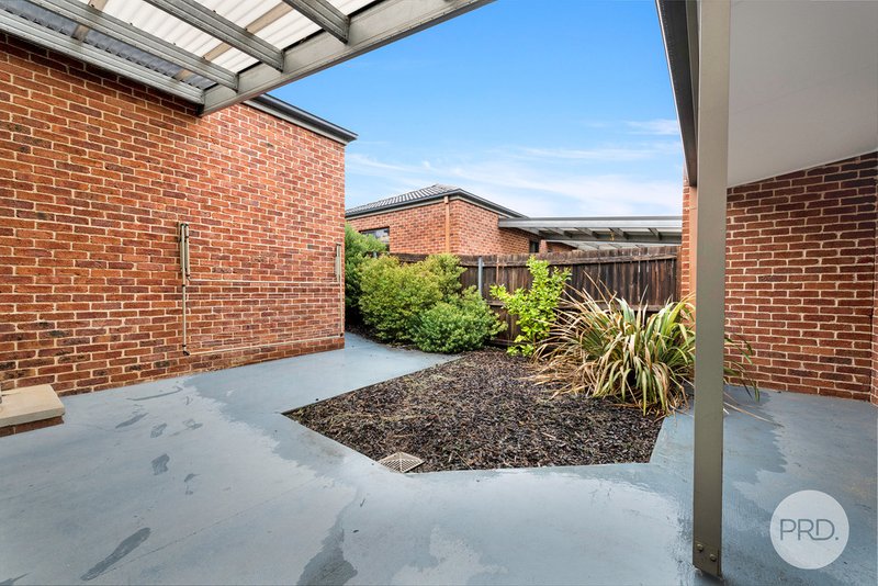 Photo - 328 Anthony Rolfe Avenue, Gungahlin ACT 2912 - Image 4