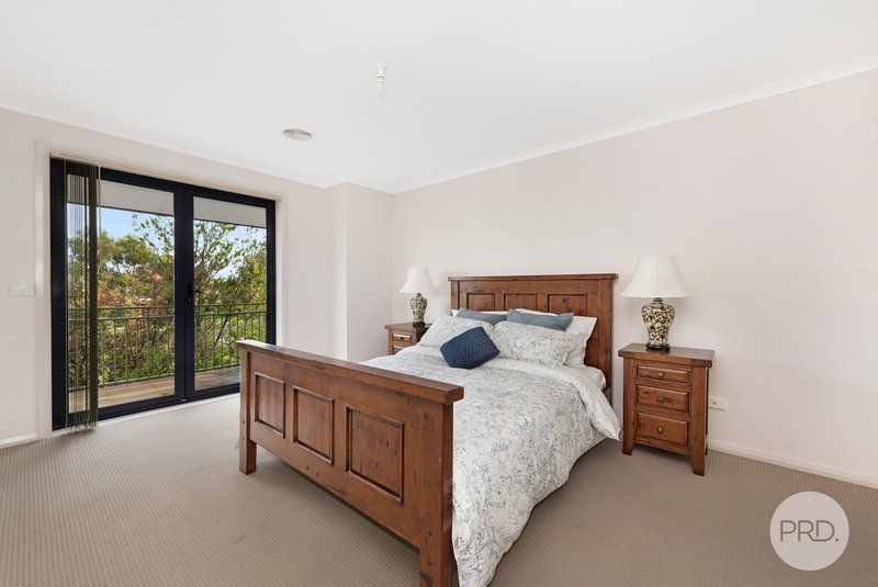 Photo - 328 Anthony Rolfe Avenue, Gungahlin ACT 2912 - Image 9