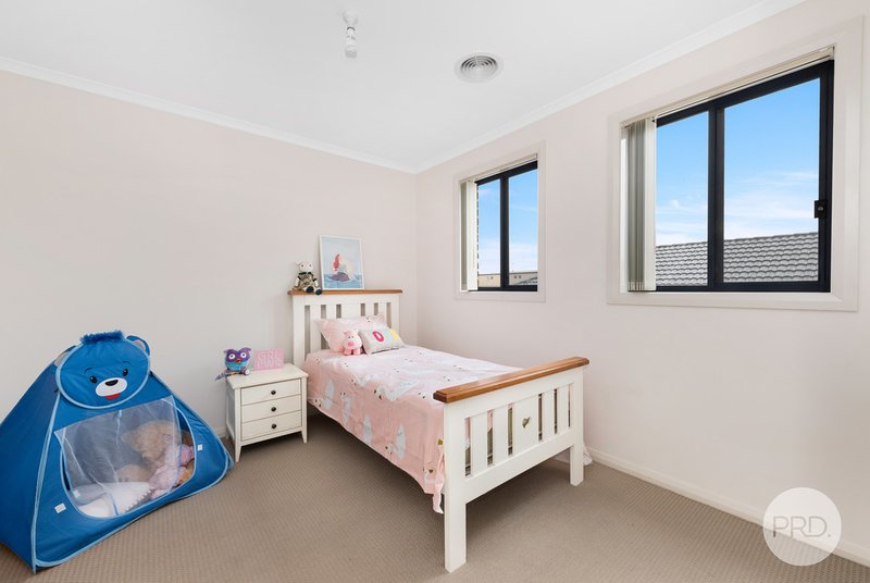 Photo - 328 Anthony Rolfe Avenue, Gungahlin ACT 2912 - Image 16