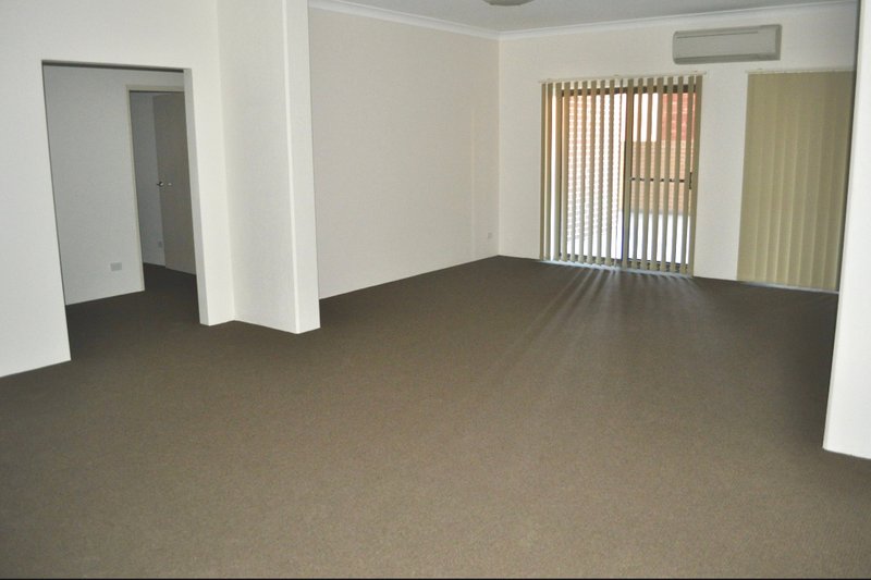 Photo - 3/28 Castlereagh Street, Liverpool NSW 2170 - Image 6