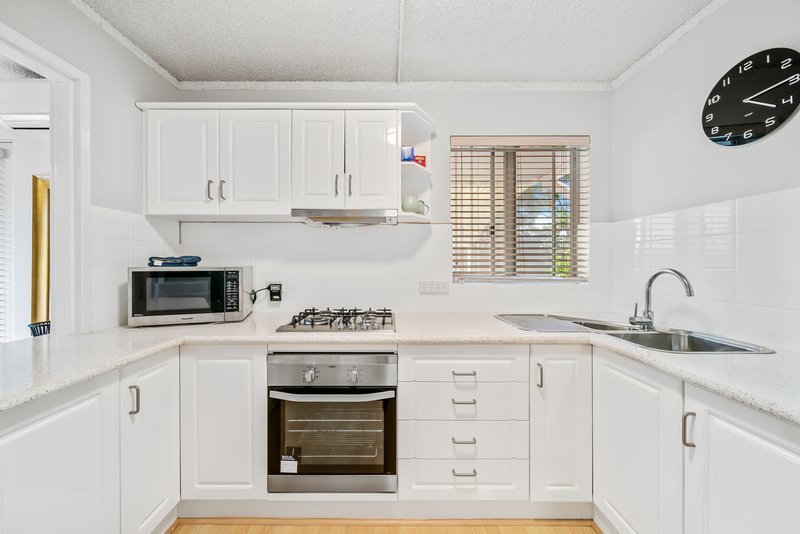 Photo - 3/28 Greenock Avenue, Como WA 6152 - Image 3