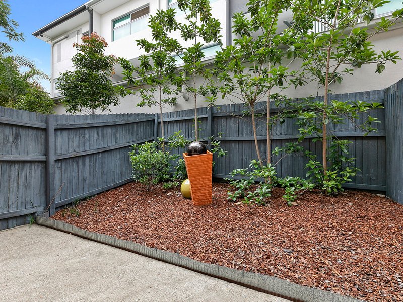 Photo - 3/28 Haig Street, Coorparoo QLD 4151 - Image 11